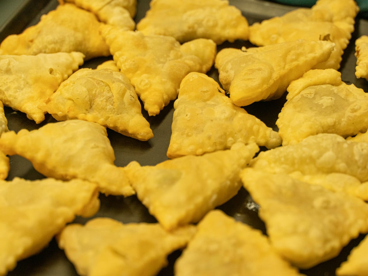 Samosa pronti in cucina