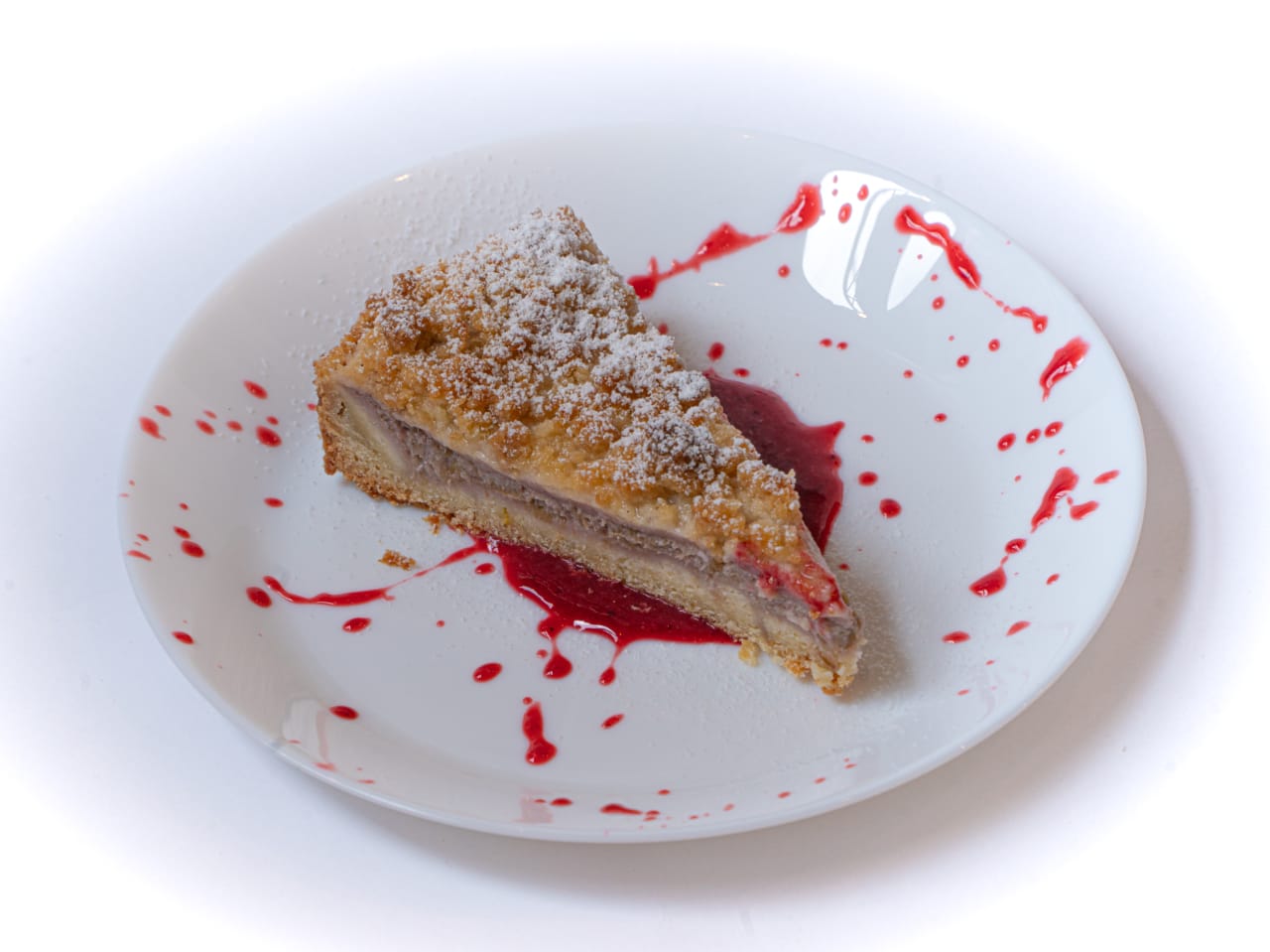 Crumble al rabarbaro e frutti di bosco